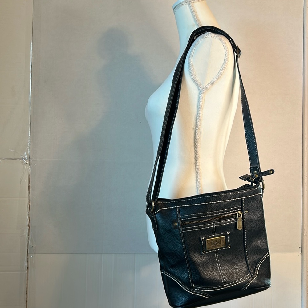 B.O.C Black Shoulder Crossbody Handbag W/Power Bank USB